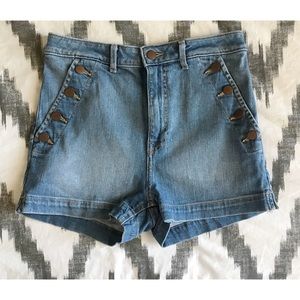 H&M • NWOT• High waisted sailor style shorts